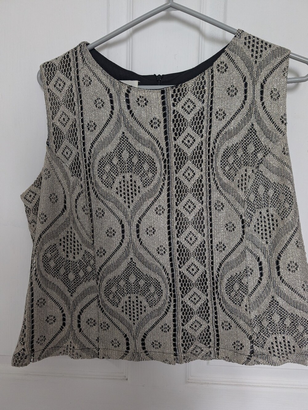 Women's Black & Cream Sleeveless Knit Top With Gold Shimmer